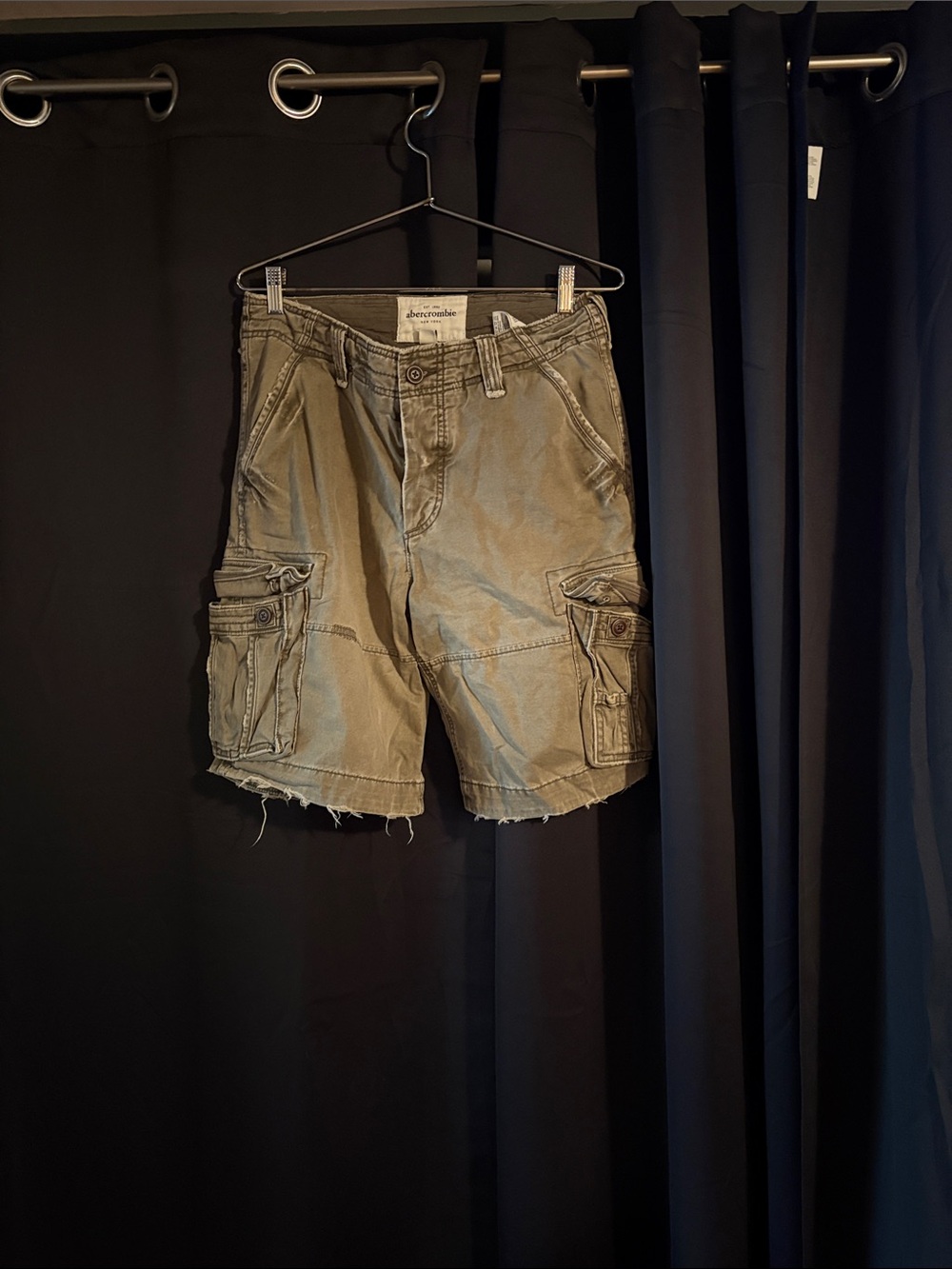 Abercrombie & Fitch Olive Cargo Shorts with Utility Pockets
